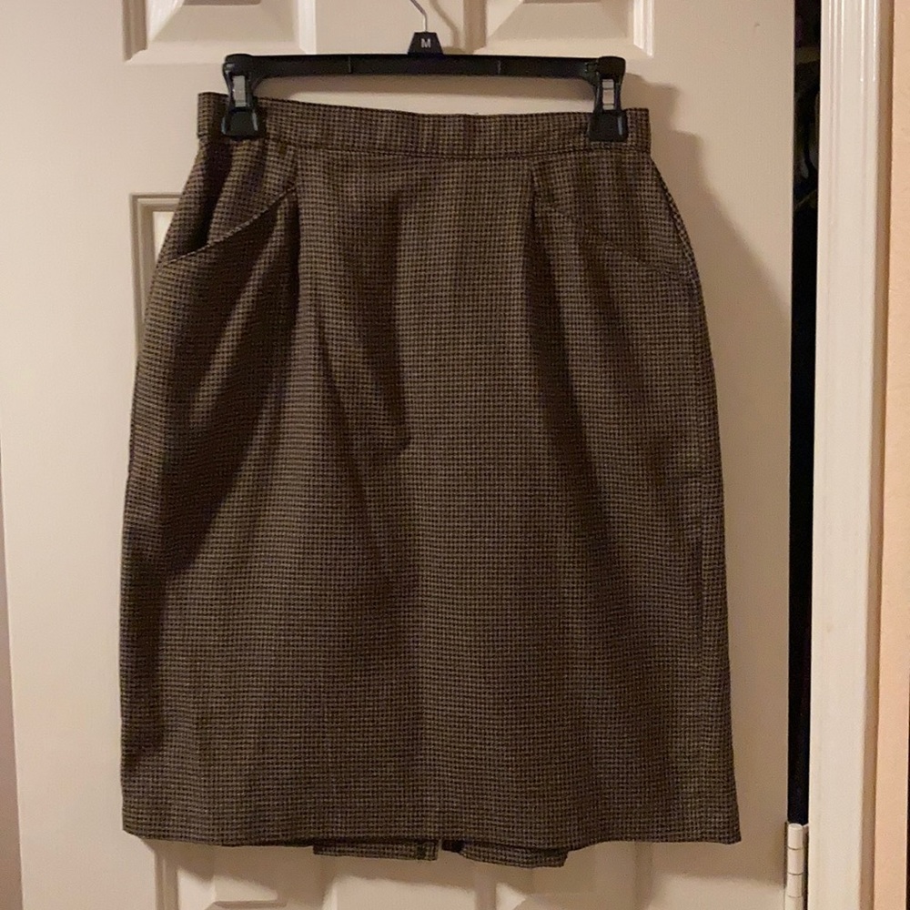 Thrifted/Vintage Houndstooth plaid skirt